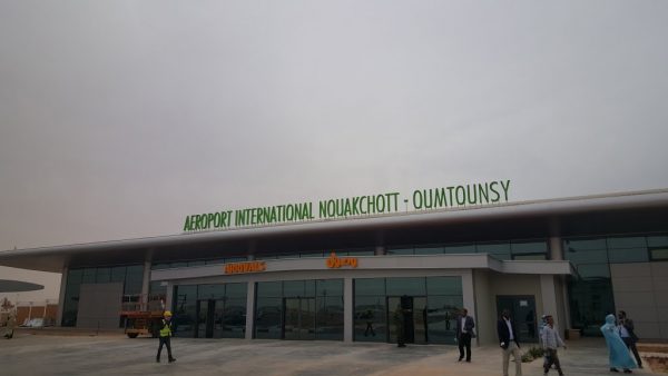 Article : Oumtounsy : un aéroport du désert sans moyen de transport