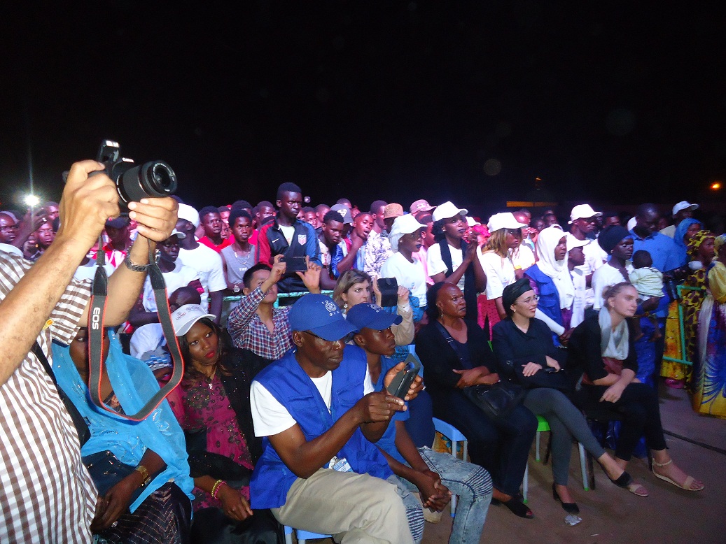 Article : Concert à Nouakchott, Coumba Gawlo fait le plein au stade de Sebkha