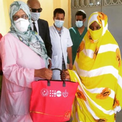 Article : Distribution de kits d’accouchements : 5 000 femmes et 25 structures de santé visées par l’opération « Halte aux décès maternels »