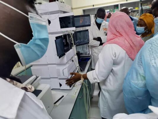 Article : UNFPA et OOAS au Laboratoire de contrôle des médicaments de Ndjamena, consolider les réseaux nationaux dans CEDEAO, Mauritanie et Tchad