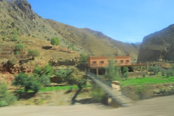 Article : CARNET DE VOYAGE VERS LE SUD-EST MAROCAIN : De Casa à Zagora, le Maroc en diagonale